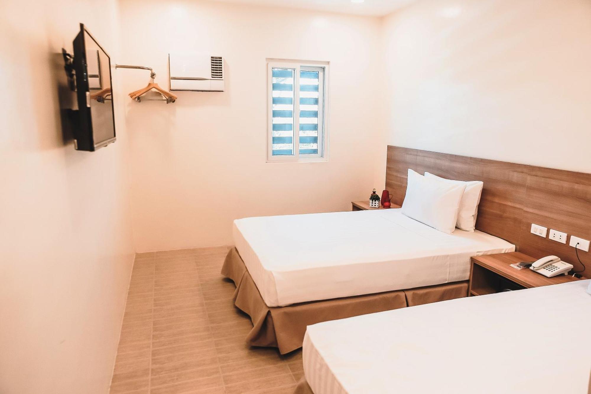 Trip Inn Near Airport Or City Center Legazpi Esterno foto