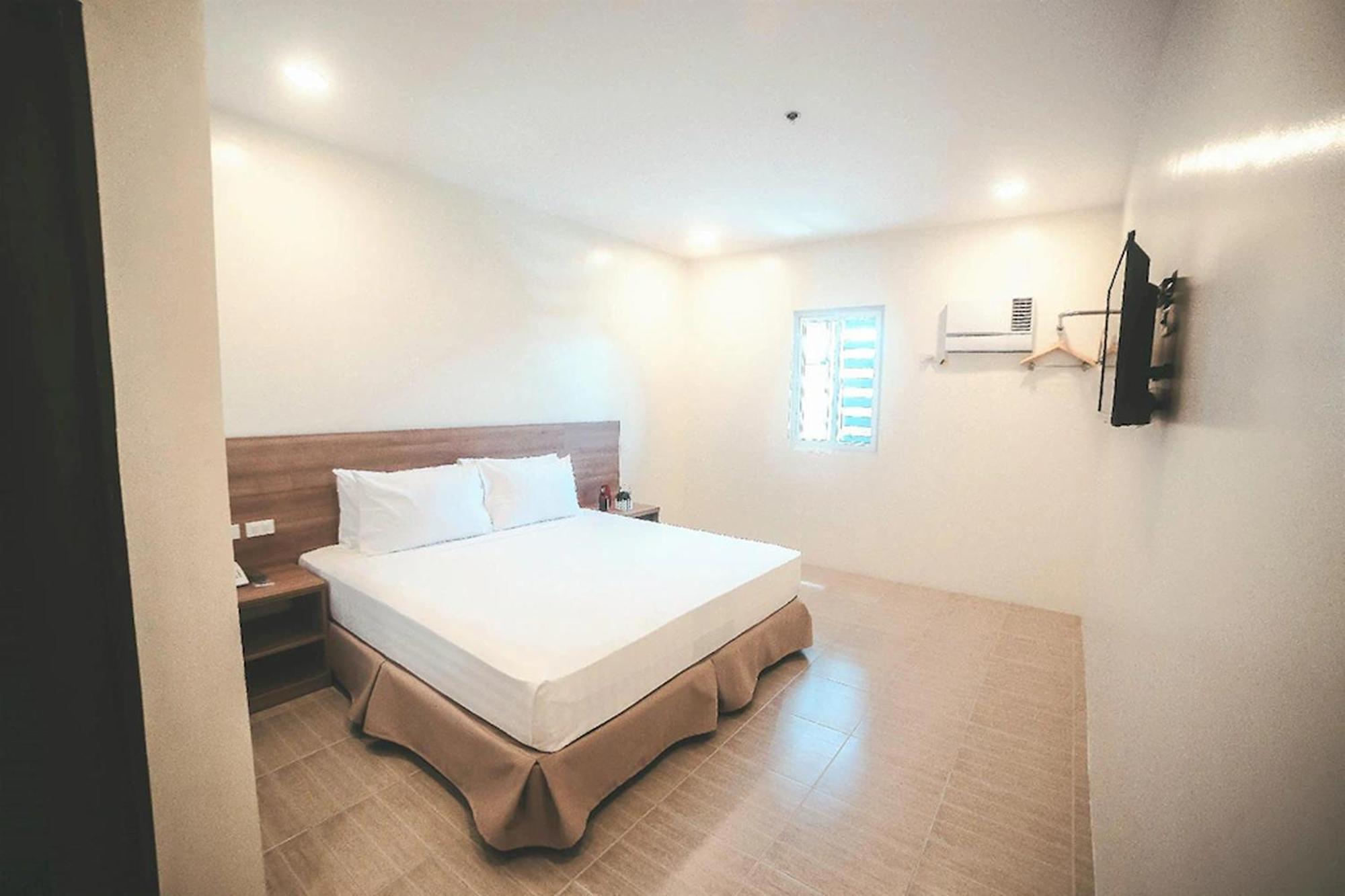 Trip Inn Near Airport Or City Center Legazpi Esterno foto